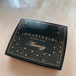 Anastasia Beverly Hills Amrezy Highlighter